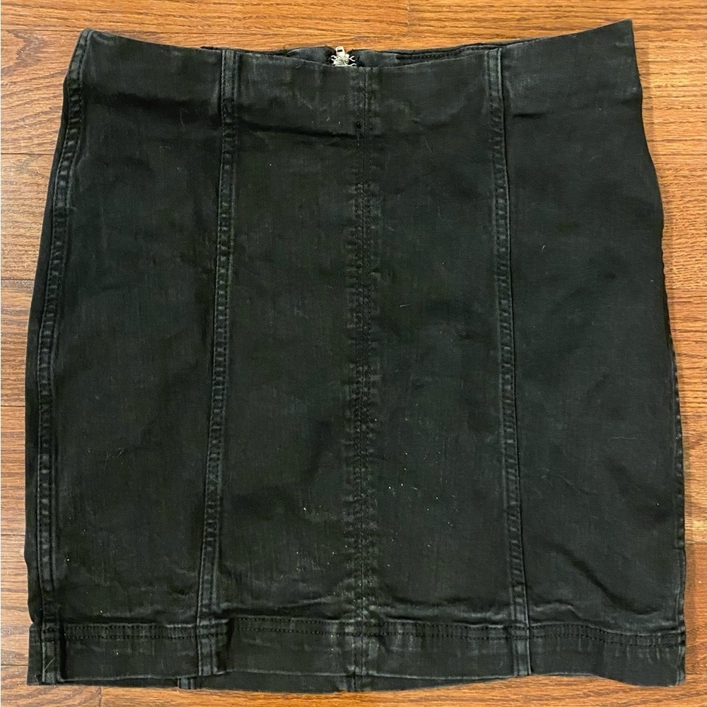 Free People Denim Skirt Sz 12 Black Back Zip Closure Hook & Eye Stretch
